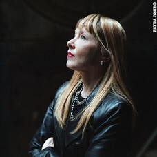 Suzanne Vega